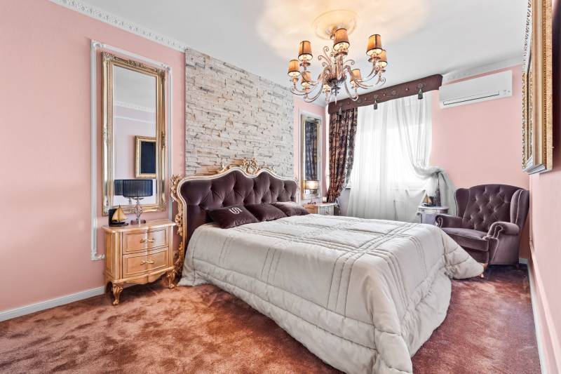 Unique 4-bedroom maisonette, Italian interior, Old Town