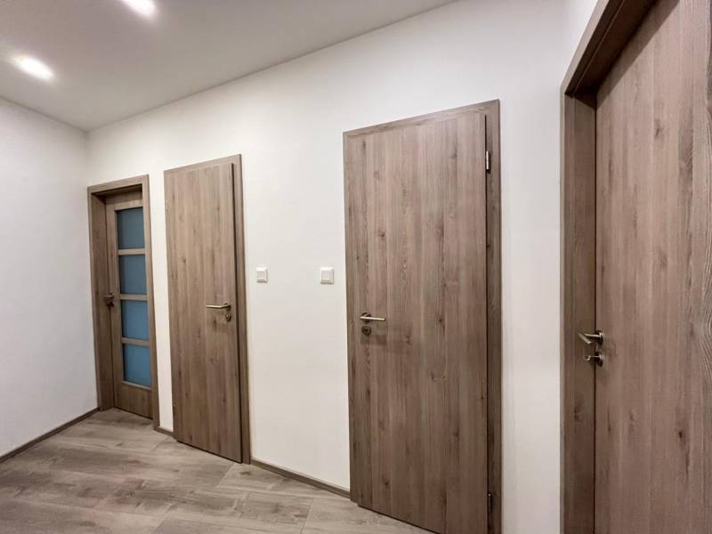 Rent Three bedroom apartment, Three bedroom apartment, Ľudovíta Fulu, 