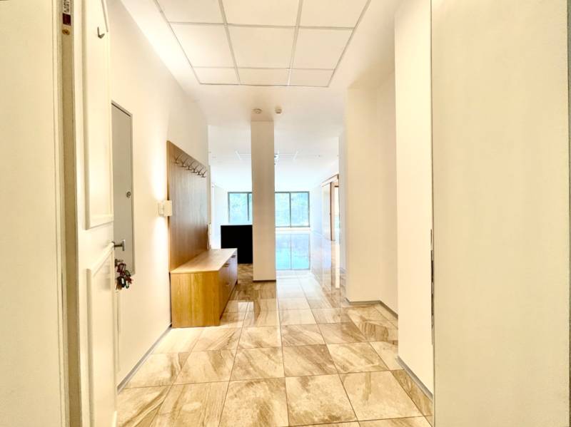 Rent Four+ bedroom apartment, Four+ bedroom apartment, Hlboká cesta, B