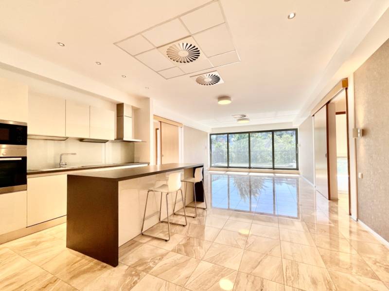 Rent Four+ bedroom apartment, Four+ bedroom apartment, Hlboká cesta, B
