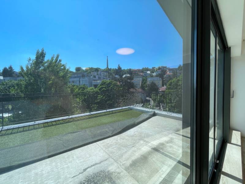 Rent Four+ bedroom apartment, Four+ bedroom apartment, Hlboká cesta, B