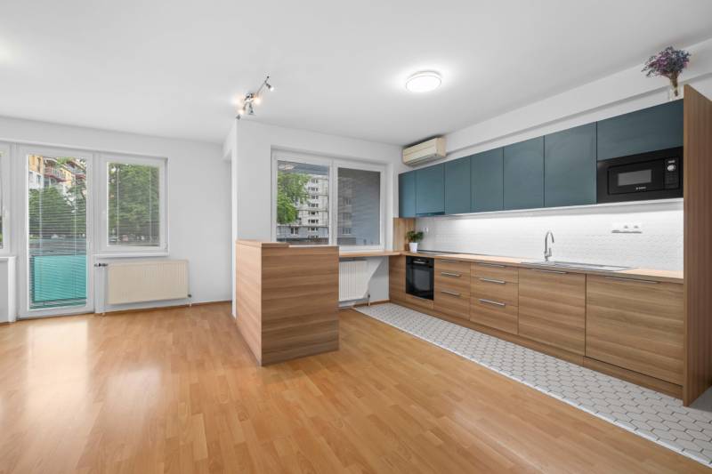 Spacious Modern Apartment with Parking in Bratislava-Ružinov
