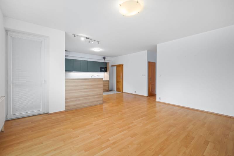 Spacious Modern Apartment with Parking in Bratislava-Ružinov