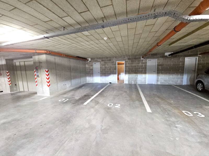 Parking space with storage room for rent – RNDZ, Rača – Rendez