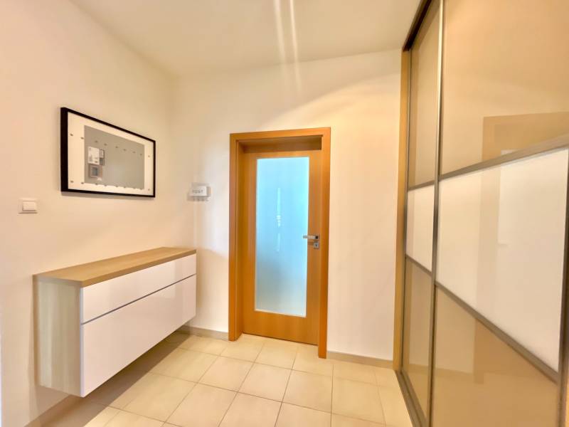 Rent Two bedroom apartment, Two bedroom apartment, Mierová, Bratislava