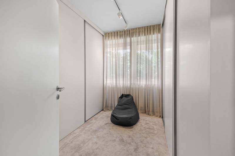 Spacious 4-Room Apartment with Terrace in Prestigious Koliba