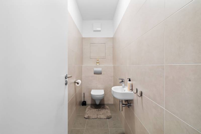 Spacious 4-Room Apartment with Terrace in SLNEČNICE, Bratislava