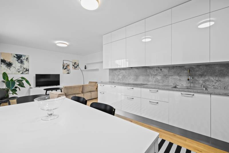 Spacious 4-Room Apartment with Terrace in SLNEČNICE, Bratislava