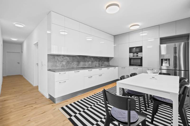 Spacious 4-Room Apartment with Terrace in SLNEČNICE, Bratislava