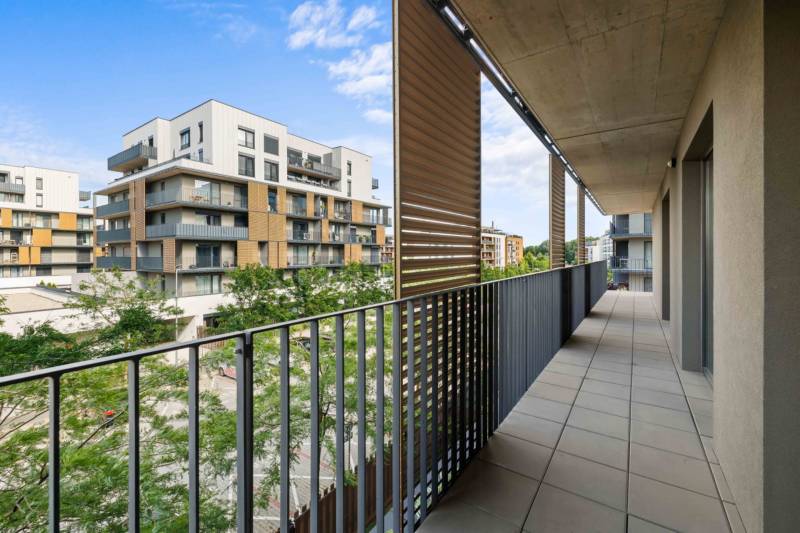 Spacious 4-Room Apartment with Terrace in SLNEČNICE, Bratislava