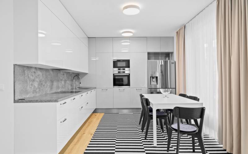 Spacious 4-Room Apartment with Terrace in SLNEČNICE, Bratislava