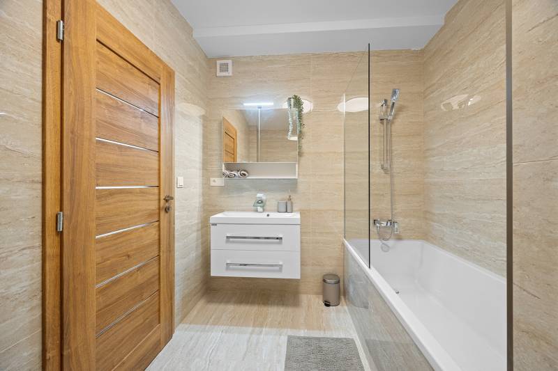 Sale Three bedroom apartment, Three bedroom apartment, Floriánske náme