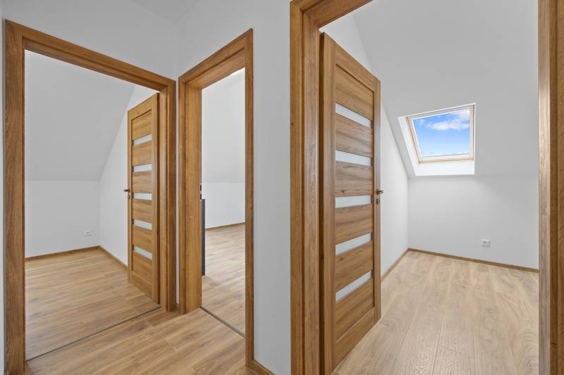 Sale Three bedroom apartment, Three bedroom apartment, Floriánske náme