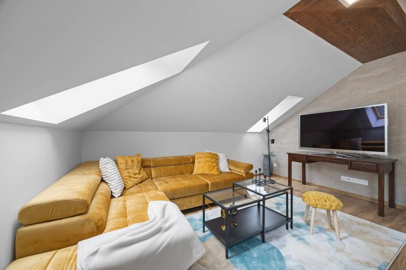 Sale Three bedroom apartment, Three bedroom apartment, Floriánske náme