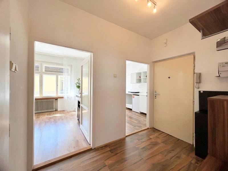 Sale One bedroom apartment, One bedroom apartment, Cintorínska, Bratis