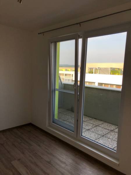 Rent Three bedroom apartment, Three bedroom apartment, Cementárenská, 
