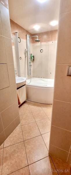 Sale Three bedroom apartment, Three bedroom apartment, Saratovská, Bra