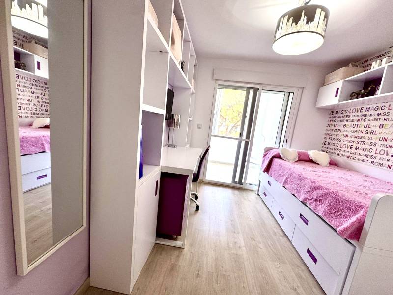 Sale Three bedroom apartment, Three bedroom apartment, Alicante / Alac