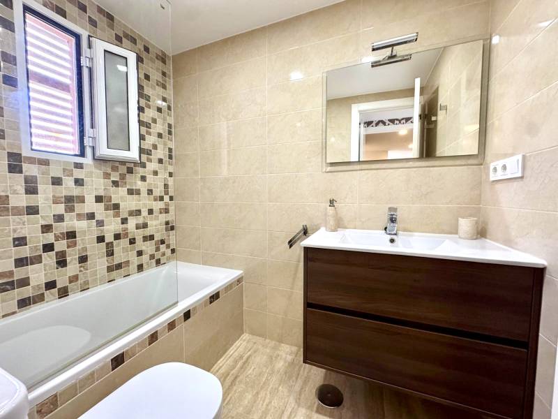 Sale Three bedroom apartment, Three bedroom apartment, Alicante / Alac