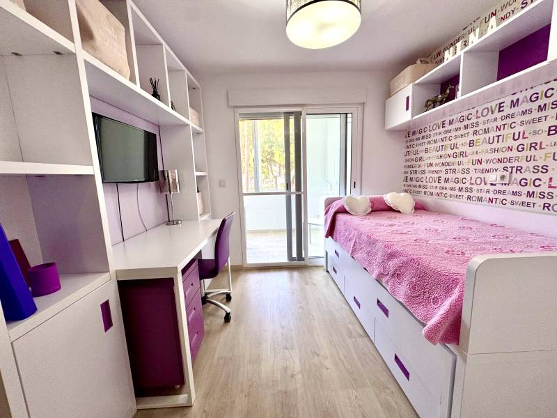 Sale Three bedroom apartment, Three bedroom apartment, Alicante / Alac