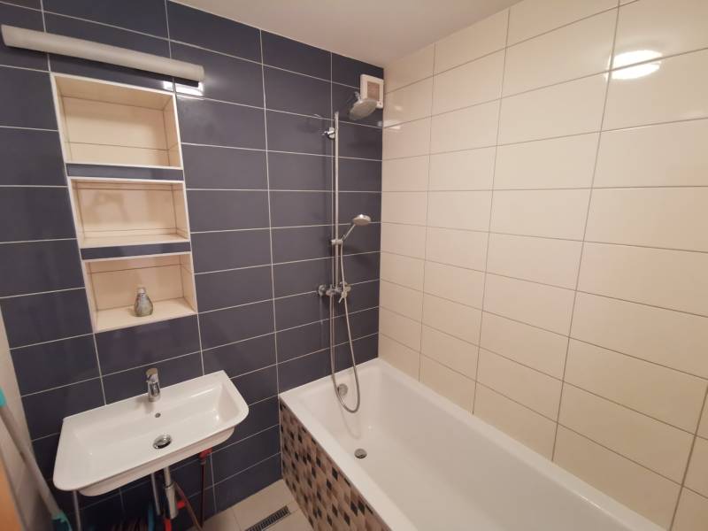 Rent Three bedroom apartment, Three bedroom apartment, Priekopnícka, B