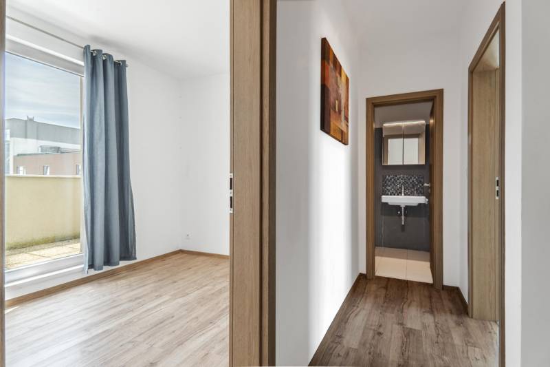 Sale Three bedroom apartment, Three bedroom apartment, Cementárenská, 