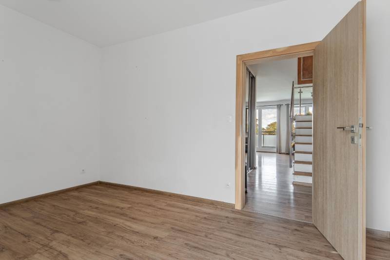 Sale Three bedroom apartment, Three bedroom apartment, Cementárenská, 