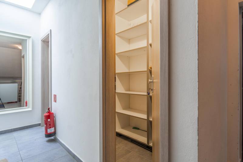 Sale Three bedroom apartment, Three bedroom apartment, Cementárenská, 