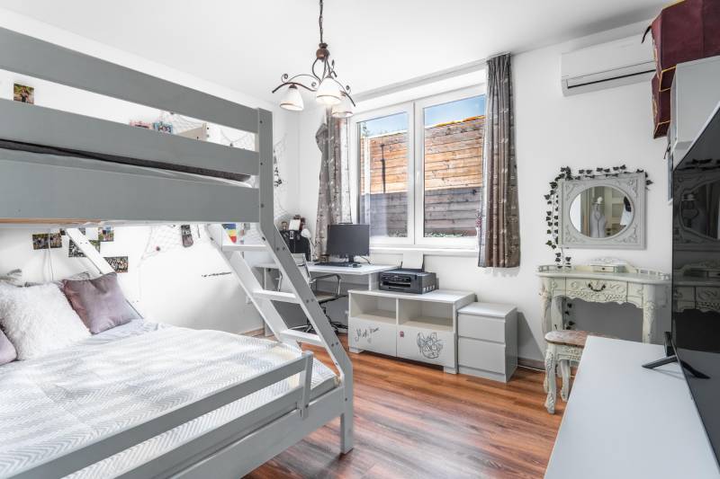 Sale Family house, Family house, k zlatému rohu, Bratislava - Devín, S