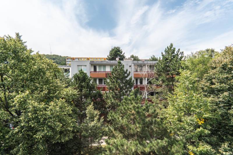 Spacious 4-Room Apartment in Peaceful Bratislava Location