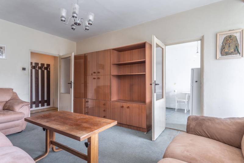 Spacious 4-Room Apartment in Peaceful Bratislava Location