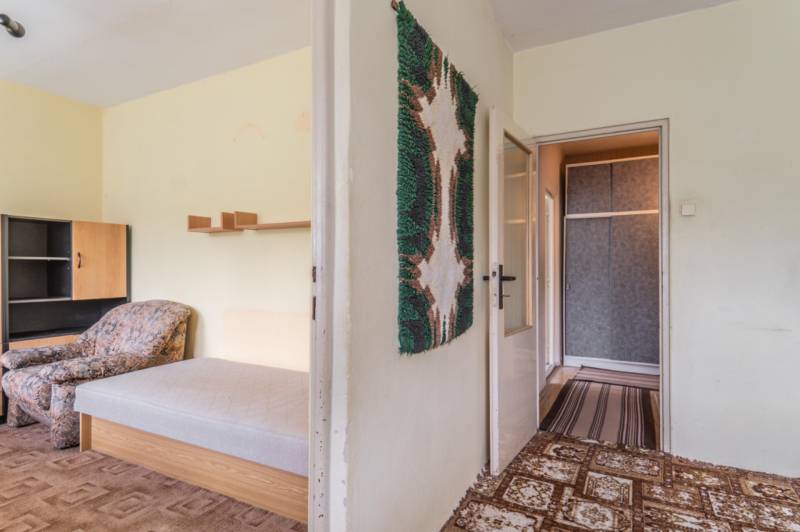 Spacious 4-Room Apartment in Peaceful Bratislava Location