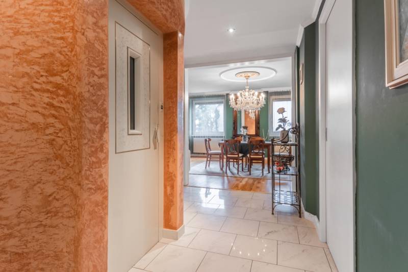 Spacious Family Home with Garden and Sauna in Quiet Bratislava Locatio