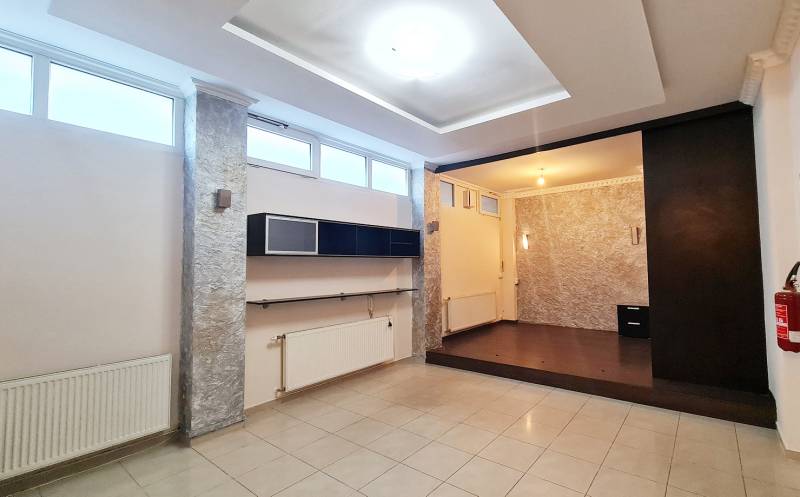 Rent Commercial premises, Commercial premises, Karpatské námestie, Bra