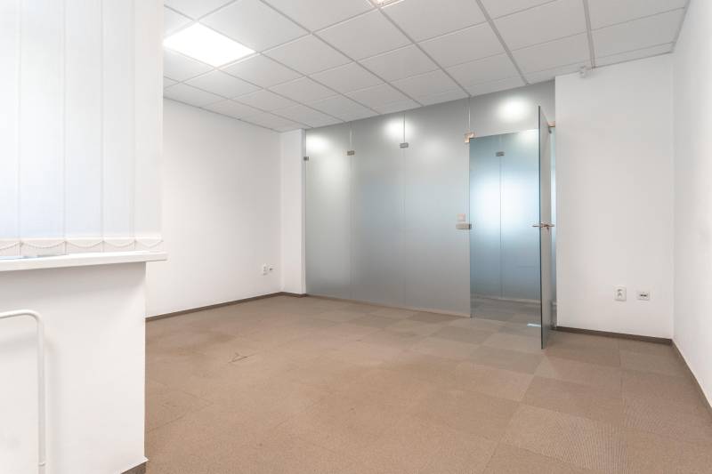 Rent Offices, Offices, Námestie Martina Benku, Bratislava - Staré Mest