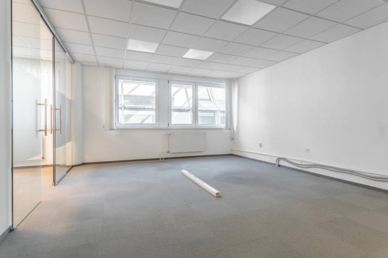 Rent Offices, Offices, Námestie Martina Benku, Bratislava - Staré Mest