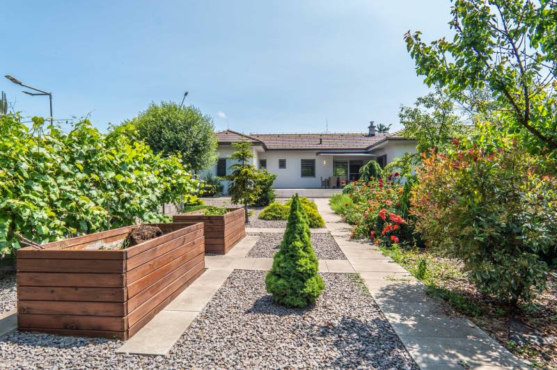 Sale Family house, Family house, Janka Matúšku, Bánovce nad Bebravou, 