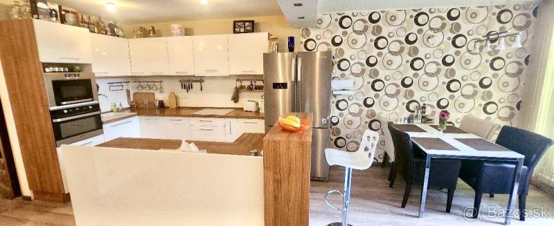 Sale Three bedroom apartment, Three bedroom apartment, Saratovská, Bra