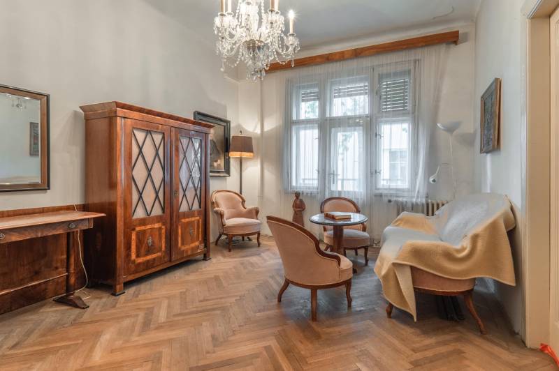 Spacious Historical Apartment in Bratislavas Staré Mesto