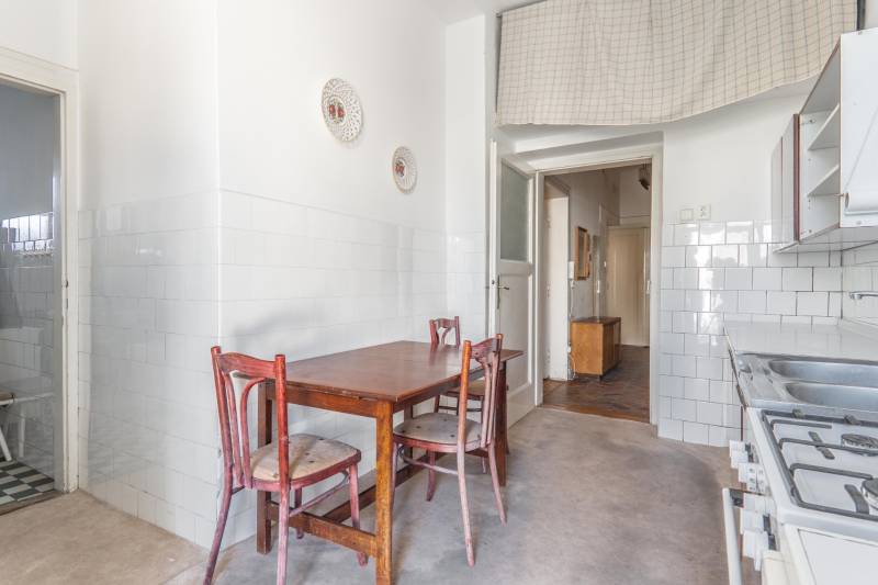 Spacious Historical Apartment in Bratislavas Staré Mesto