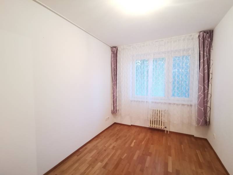 Rent Three bedroom apartment, Three bedroom apartment, Priekopnícka, B