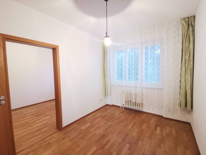 Rent Three bedroom apartment, Three bedroom apartment, Priekopnícka, B