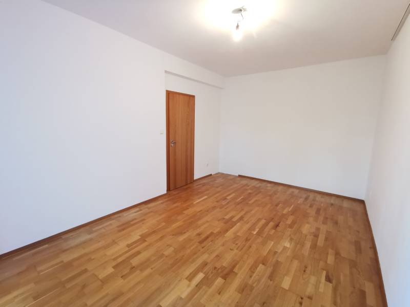 Rent Three bedroom apartment, Three bedroom apartment, Priekopnícka, B