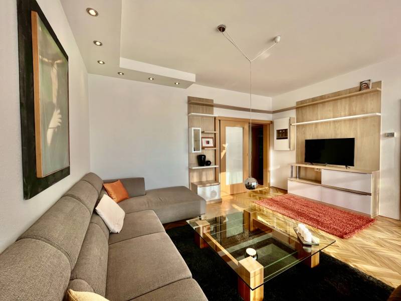 Rent Three bedroom apartment, Three bedroom apartment, Revova, Bratisl