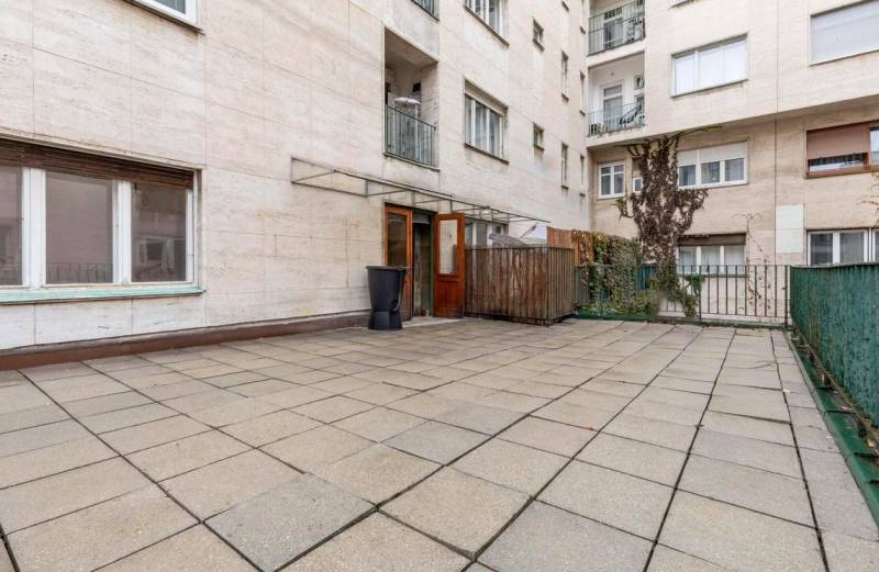 Sale Three bedroom apartment, Three bedroom apartment, Gorkého, Bratis