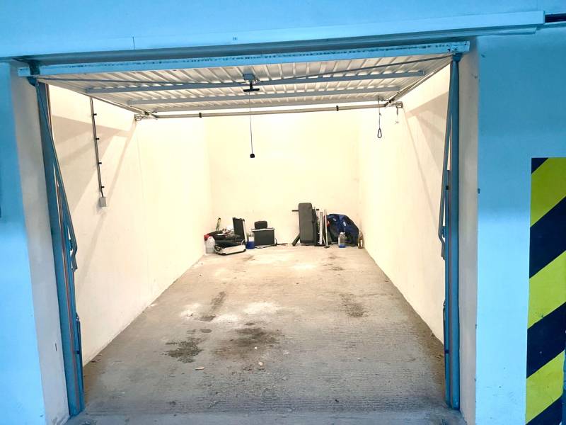 Sale Garage, Garage, Ľudovíta Fullu, Bratislava - Karlova Ves, Slovaki