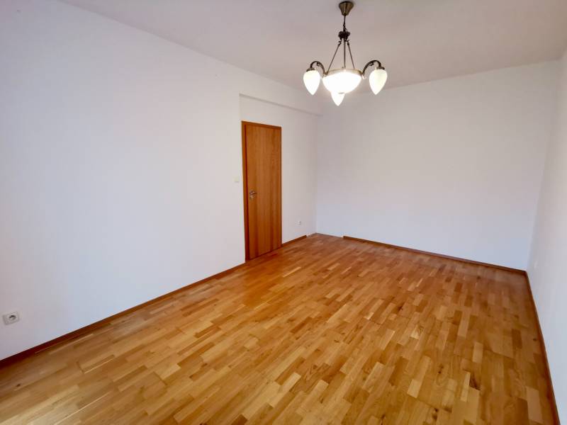 Rent Three bedroom apartment, Three bedroom apartment, Priekopnícka, B