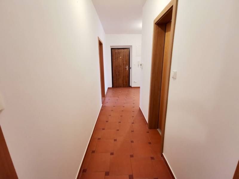 Rent Three bedroom apartment, Three bedroom apartment, Priekopnícka, B