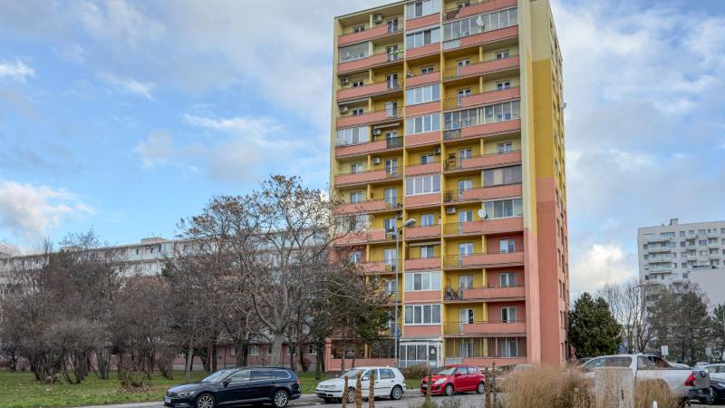 Sale Three bedroom apartment, Three bedroom apartment, Č. Parašutistov