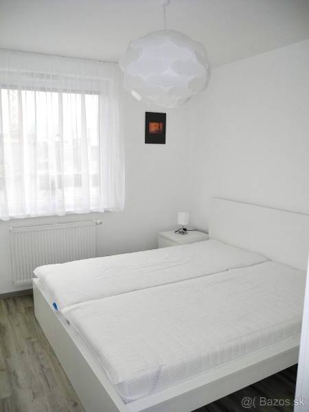 Rent One bedroom apartment, One bedroom apartment, Rustaveliho, Bratis